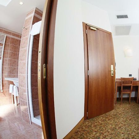 Hotel Colonna Brindisi Eksteriør billede
