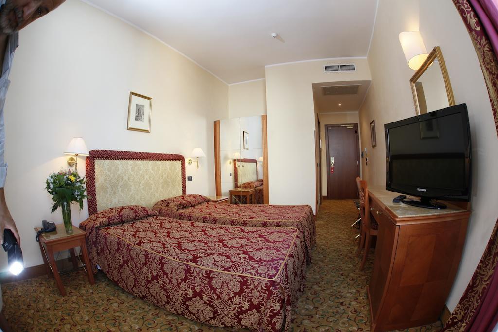 Hotel Colonna Brindisi Eksteriør billede
