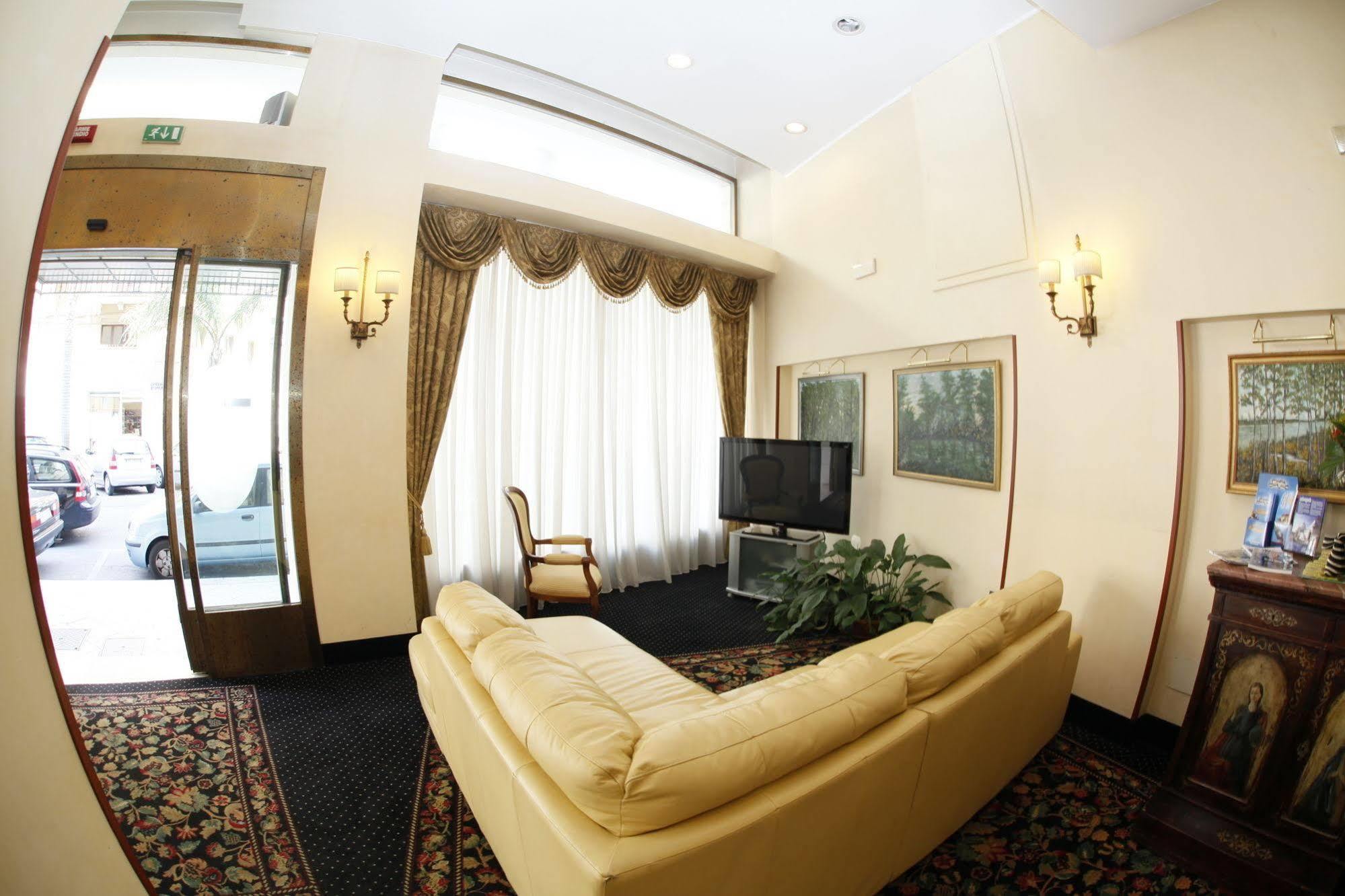 Hotel Colonna Brindisi Eksteriør billede