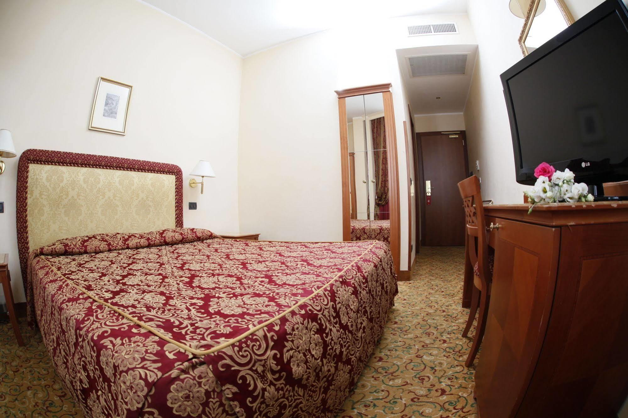 Hotel Colonna Brindisi Eksteriør billede