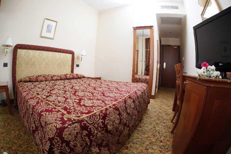 Hotel Colonna Brindisi Eksteriør billede