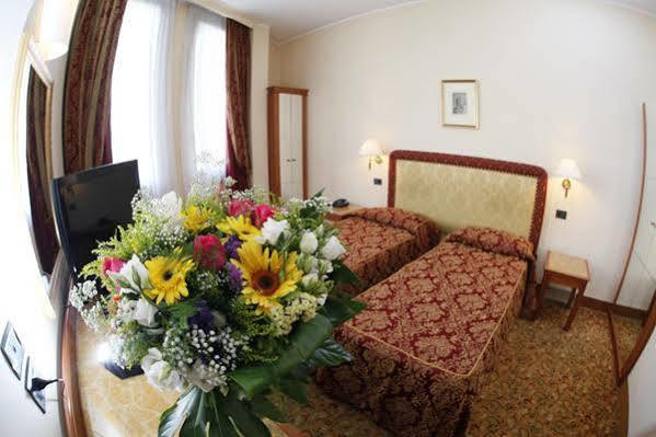 Hotel Colonna Brindisi Eksteriør billede