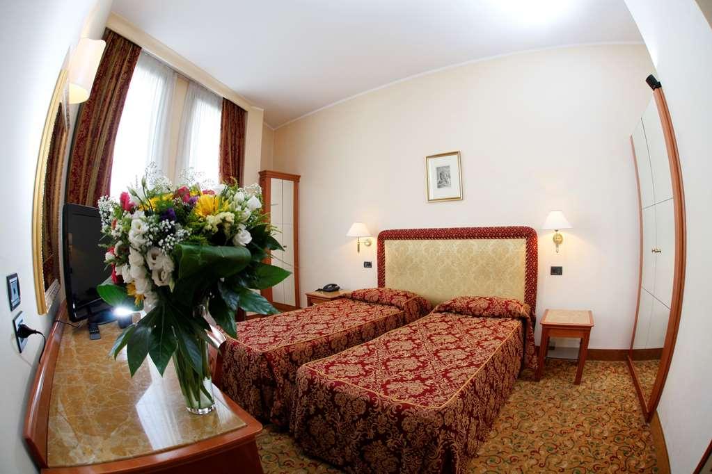 Hotel Colonna Brindisi Værelse billede